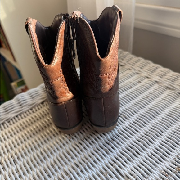 Kids size 8 Brown Leather Cowboy Boots - Picture 3 of 5
